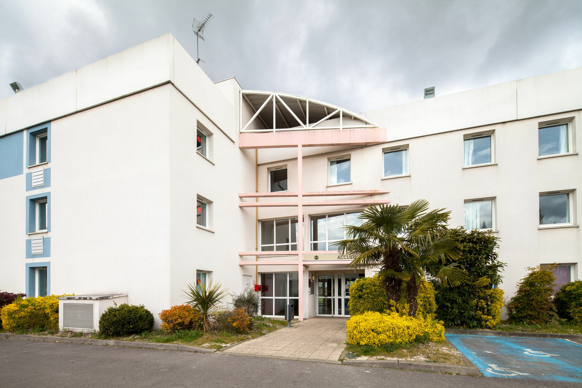 B&B Hotel Beauvais Allonne  Екстер'єр фото